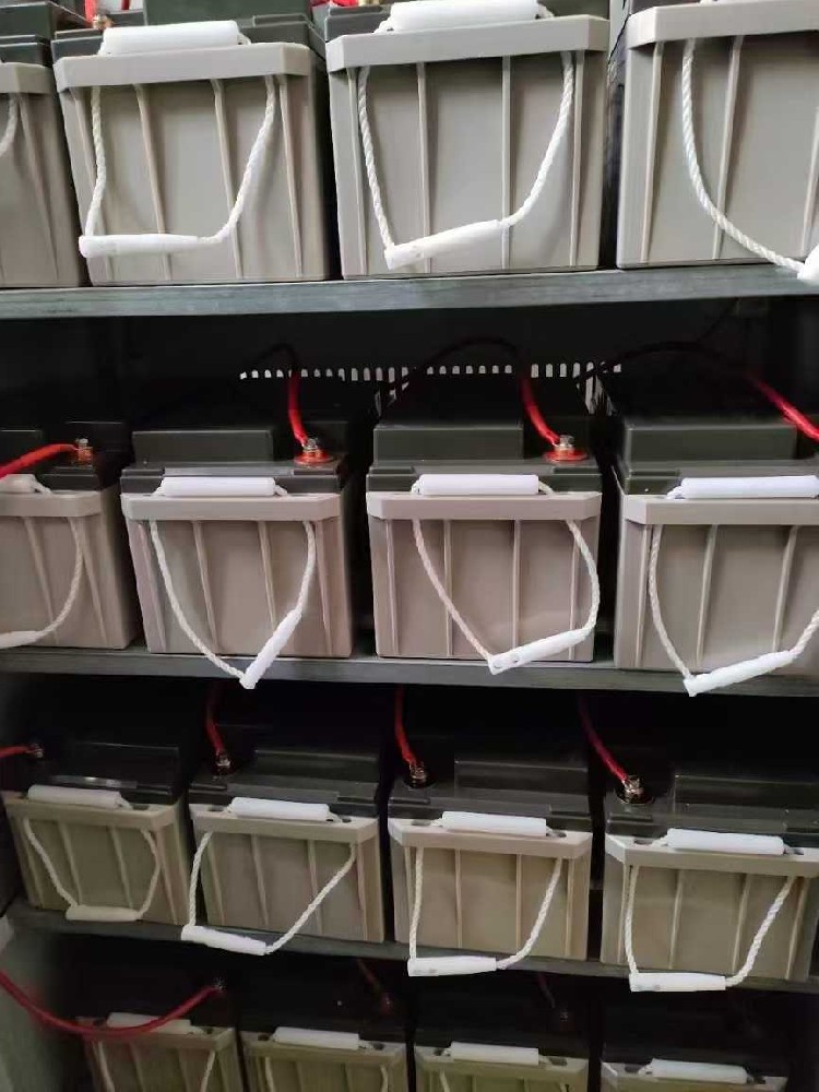 理士12V65AH 安装